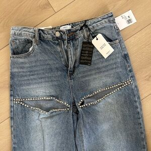 Stylish Blue Denim Jeans with Rhinestone Accents